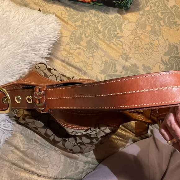 Coach Brown and Tan Signature Shoulder Bag - Picture 10 of 11